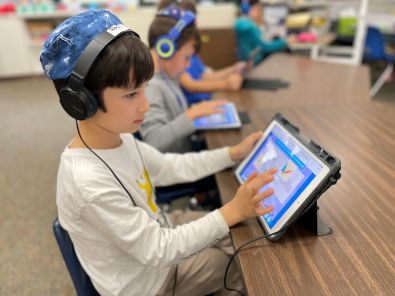 Noah Cohen hebrew ipad- smaller.jpg